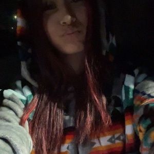 Meet your Posher, Chloe